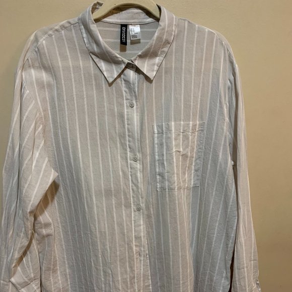H&M shirt - Picture 1 of 3